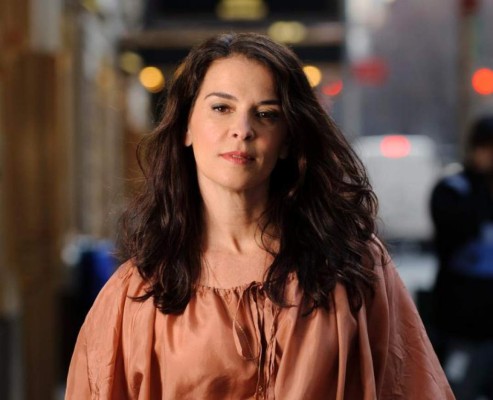 Annabella Sciorra: Después que me violó, dormía con un bate de béisbol por miedo