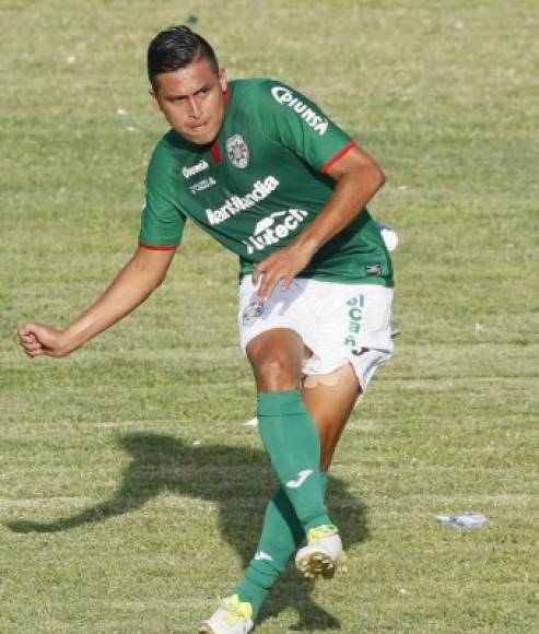 Wilmer Fuentes: El volante de contención estuvo entrenando con el Platense, inclusive se mencionó que el Olimpia lo quería pero al final jugará con el Lone FC . En su momento fue pieza clave del Marathón.<br/>