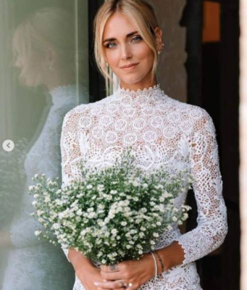 Los vestidos de novia de Chiara fueron diseñados por Dior, y el traje del novio fue confeccionado en exclusiva por Donatella Versace.