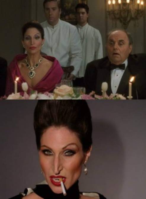 Fuera del género de terror, Aarons es más conocida por interpretar a la Baronesa Joy von Troken tanto en The Princess Diaries como en The Princess Diaries 2: Royal Engagement. <br/>