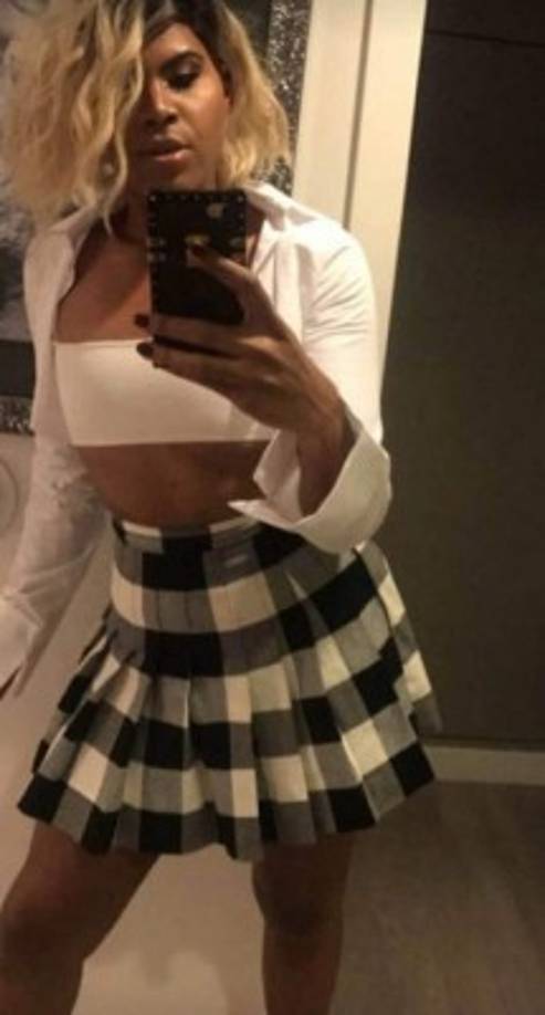 E.J Johnson, el hijo de Magic Johson, la gran leyenda de los Lakers de la década de los ochenta es uno de los principales defensores del movimiento LGTB (Lesbianas, Gais, Transexuales y Bisexuales). Su disfraz ha llamado la atención.