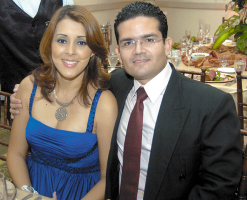 Amor y festejo entre velas