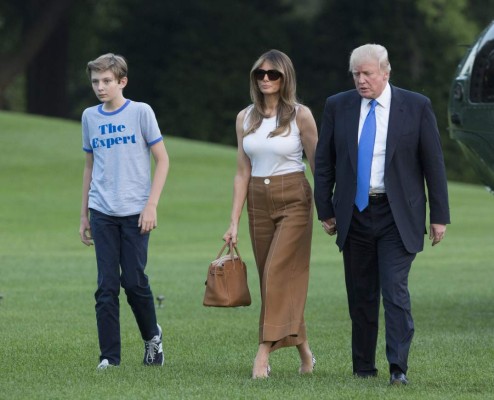 Melania y Barron Trump se mudan a la Casa Blanca