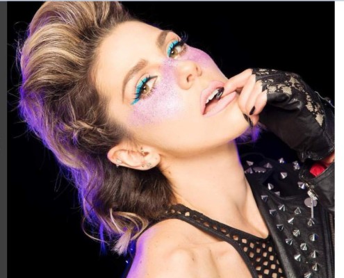 Actriz y cantante mexicana pierde su oído derecho