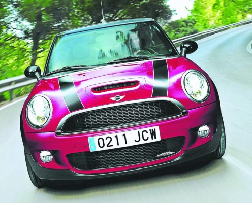 ¿Celebridades con carros baratos? A veces sí