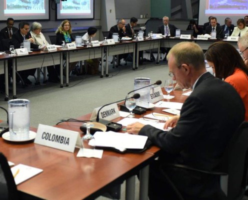 Economía desigual y ébola en agenda FMI