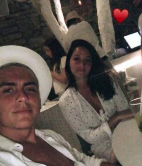 Tras la eliminación de Argentina del Mundial, Dybala y Oriana se escaparon a Grecia para pasar sus primeras vacaciones como pareja.