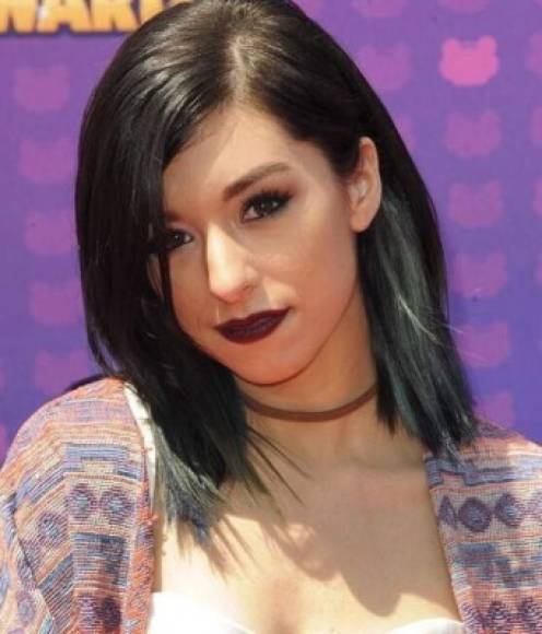 Christina Grimmie- 11 de junio de 2016. La exfinalista de 'The Voice', murió tras recibir varios disparos. La joven cantante de 22 años, quien saltó a la fama luego de ser finalista en la 6ta temporada del popular show, firmaba autógrafos tras un concierto en Orlando, Florida, cuando un atacante comenzó a disparar.