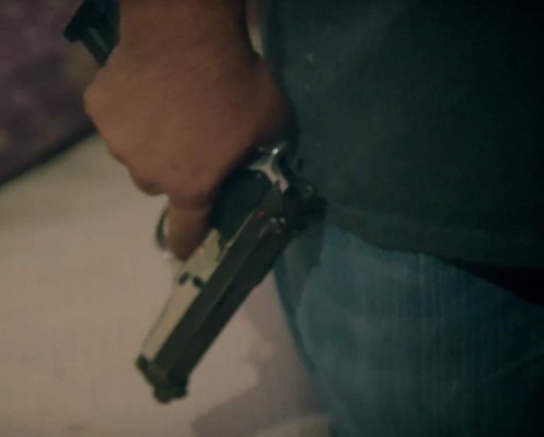 Chef Gordon Ramsay entrevista a supuestos sicarios en Honduras