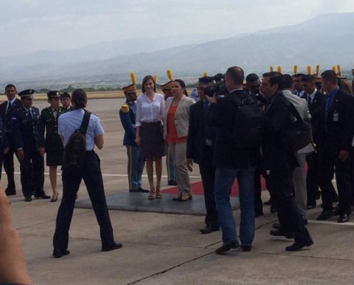 Reina Letizia de España llega en visita oficial a Honduras