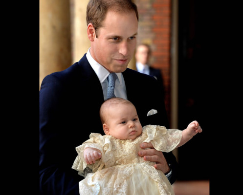Bautizan al príncipe Jorge de Inglaterra