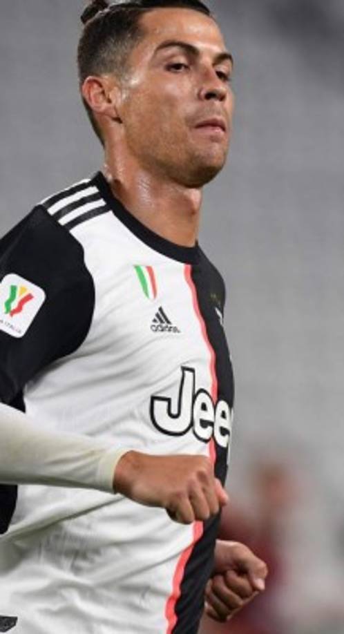 Sorpresa. El portal italiano Calciomercato señala que Chelsea le ofrece 120 millones de euros a la Juventus para quedarse con Cristiano Ronaldo. El contacto se habría generado entre Jorge Mendes, agente del luso, y Roman Abramovich, dueño de la institución londinense, a la que busca darle un nuevo impulso.