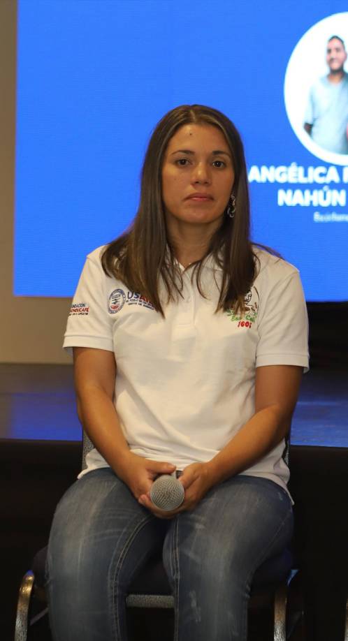 Mientras que, Senia Tróchez de Eco café 1605, dijo que “esta ha sido una experiencia inolvidable”. “Logramos constituirnos en poco tiempo. Aprendimos de todos los procesos productivos, fijación de precios y comercialización. Cada bolsa de nuestro café lleva una historia de lágrimas y alegrías, ahora esperamos seguir creciendo y algún día poder exportar nuestro producto”, agregó.