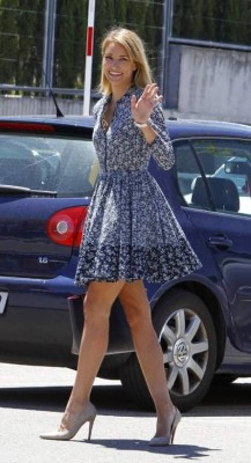 Inclusive ha señalado que el tenista tenía relaciones con ella pero muchas veces con la condición de ver a un periodista. 'Manteníamos relaciones los viernes y viéndote a ti (cuando había 'Deluxe (programa)', le dijo al comunicador Jorge Javier Vázquez.