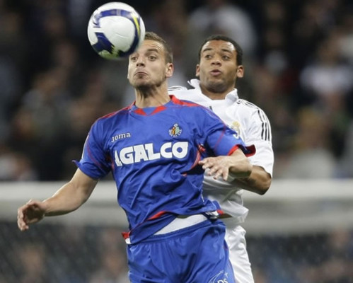 Pipita Higuaín mantiene con vida al Real Madrid