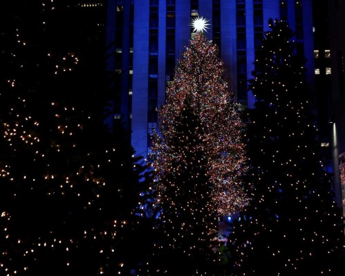 ¡Hermoso! Nueva York inaugura la época navideña con el encendido del árbol de Rockefeller
