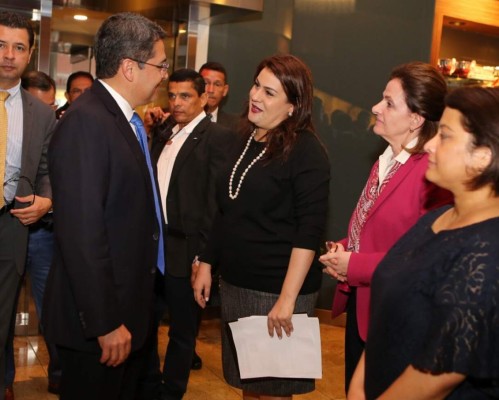 Presidente de Honduras llega a Nueva York