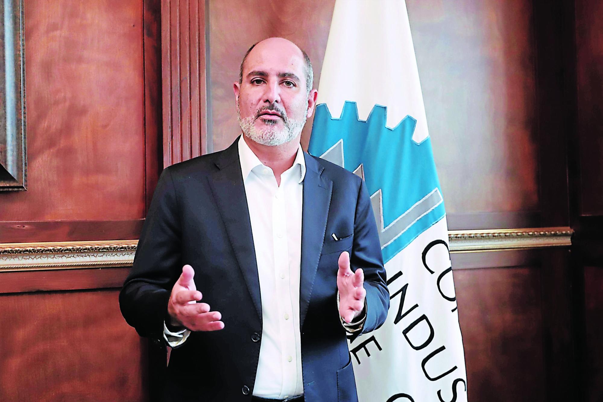 Toque de queda está afectando la inversión, dice sector privado