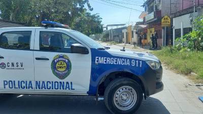 Las autoridades se hicieron presentes para realizar el levantamiento cadavérico.