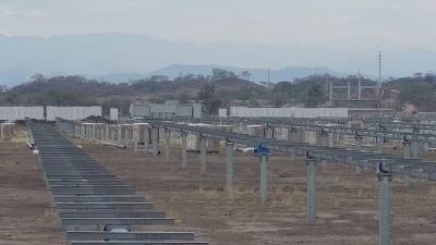 El Grupo Iresa finaliza en las próximas semanas tres proyectos solares con almacenamiento con baterías de litio en Olanchito, Jamastrán y Nacaome.
