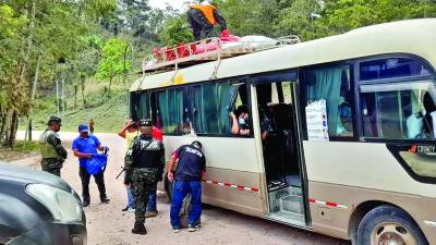 Efectivos militares y policiales tienen vigilancia en los ejes carreteros y puntos ciegos.