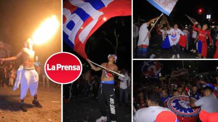 La afición del Olimpia celebró hasta la madrugada de 24 de diciembre en San Pedro Sula el tetracampeonato logrado por el equipo de Pedro Troglio tras ganar la Gran Final del Torneo Apertura 2021 al Real España.