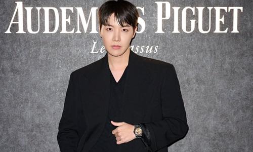 J-Hope de BTS anuncia su gira en solitario “Hope On The Stage” para 2025