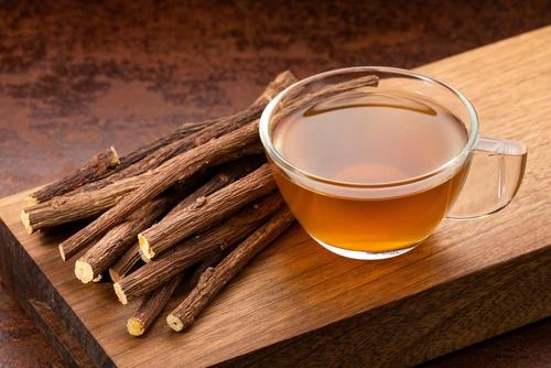 La raíz de regaliz: una planta medicinal “superpoderosa”