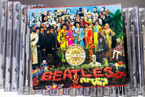 La saga sobre The Beatles abordará la crisis de Lennon en España