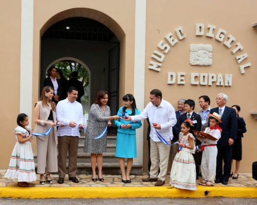 Princesa Mako resalta el valor de museos sobre mayas
