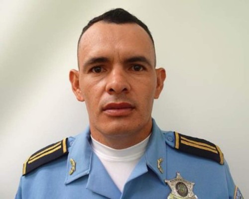 Hallan muerto a policía en interior de posta en Copán