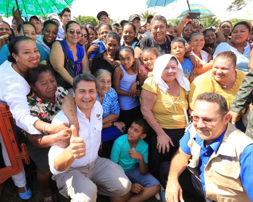 Presidente de Honduras: 'Buscaremos regularización de amparados del TPS'