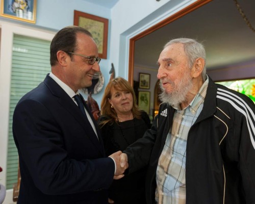 Fidel Castro reaparece en reunión con Hollande