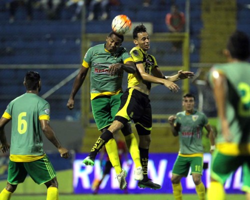 Real España queda en deuda; Social Sol sacó un punto de oro