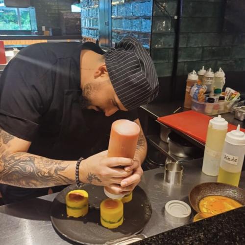 Video capta cuando ultiman a chef; sicarios fingieron ser repartidores