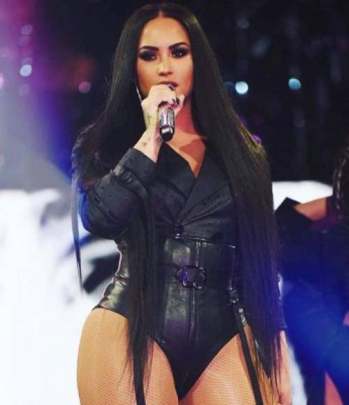 Infortunadamente Lovato recayó después de seis años sobria, algo que confesó en su último sencillo 'Sober'.