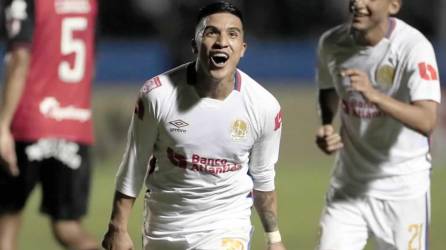 Michaell Chirinos marcó un golazo y dio dos asistencias en la victoria del Olimpia contra Alajuelense.