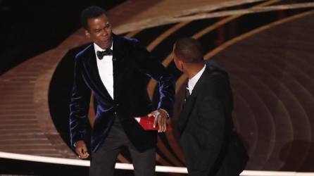 El actor Will Smith le propinó una bofetada a su colega Chris Rock.