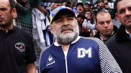 Un médico reveló que el astro del fútbol mundial, Diego Armando Maradona, fue enterrado sin corazón.