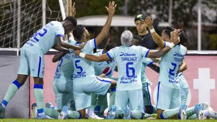 Jugadores del Motagua celebrando el golazo de Carlos Mejía contra el Cibao FC en la Liga Concacaf.