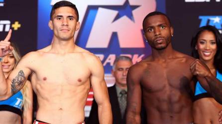 El boxeador hondureño Josec ‘Escorpión’ Ruiz estuvo frente a frente con el puertorriqueño Henry Lebrón durante el pesaje previo a la pelea.