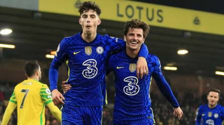 Kai Havertz y Mason Mount, goleadores del Chelsea en el partido frente al Nowrich.