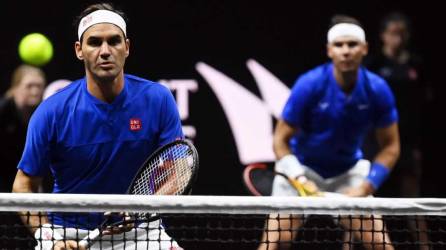 El suizo Roger Federer se despidió de su carrera profesional del tenis jugando dobles junto al español Rafael Nadal y perdiendo ante los estadounidenses Jack Sock y Frances Tiafoe.