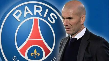 Zinedine Zidane estaría muy cerca de llegar al banquillo del PSG para la próxima temporada.