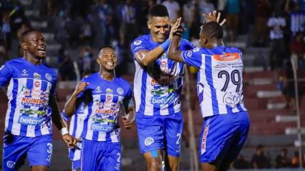 Yaudel Lahera celebrando su gol contra el Motagua.