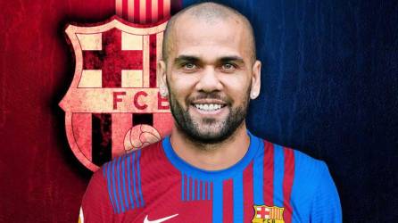 Dani Alves no podrá jugar la Europa League con el Barcelona.