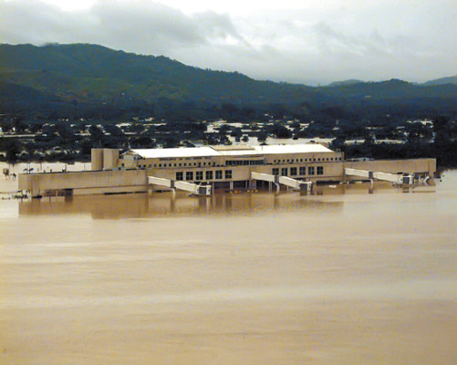 Centroamérica, tierra huracanada y dañada