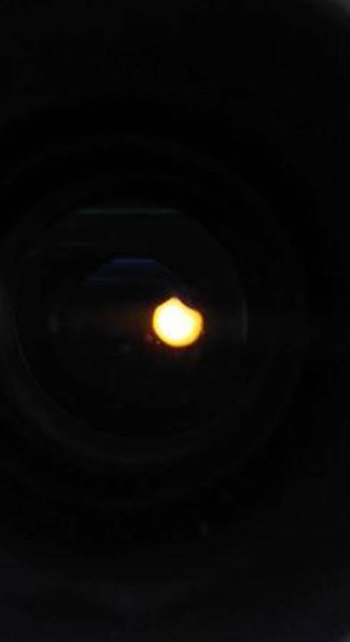 Así es como se ve a través de un telescopio.