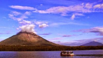 El imponente volcán Concepción en la isla de Ometepe, ubicada en el centro del lago Cocibolca o Nicaragua.