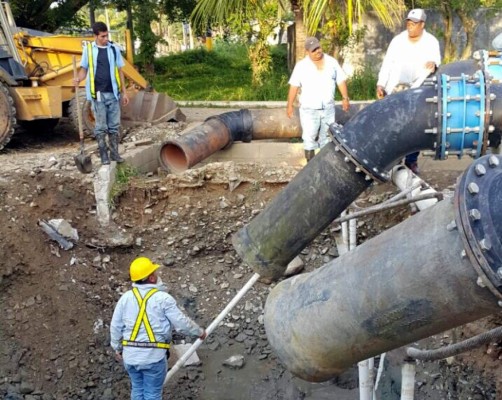 Sin agua por cuatro días Puerto Cortés